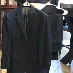 Men’s dark gray suit